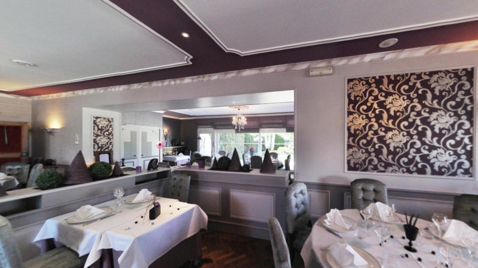 Logis Hotel-Restaurant La Croix Couverte Mayenne Exterior foto